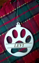 Load image into Gallery viewer, Custom Pet Ornament Personalized Dog or Cat's Name 4x3.5 Christmas Tree Ornament Laser-Engraved Decoration with Cat shape and name