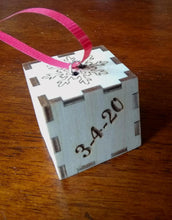Load image into Gallery viewer, Custom Baby Blocks Personalized Baby's Name Birth Date Weight Length Christmas Tree Ornament Baby Baptism Gift Snowflake Cube